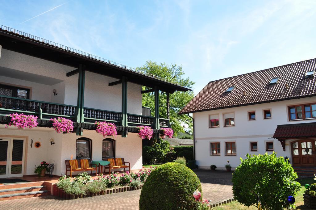 Landhaus Cornelia Bad Birnbach Bagian luar foto
