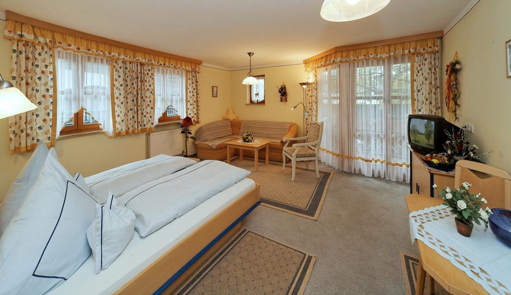 Landhaus Cornelia Bad Birnbach Ruang foto